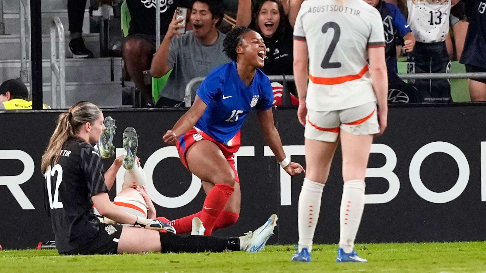 种种因素叠 种种因素叠